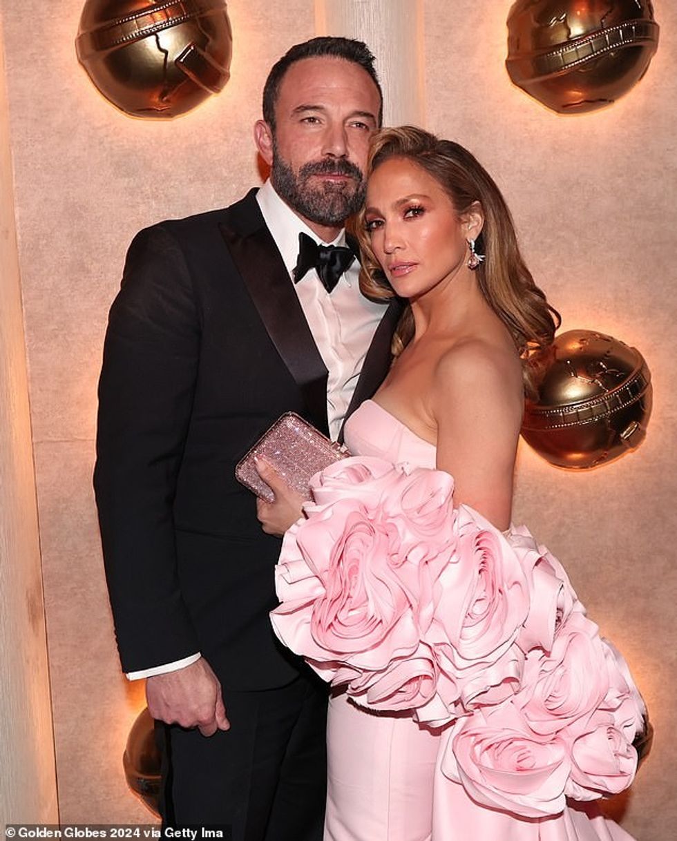 Jennifer Lopez festoi përvjetorin e një prej himneve të saj të fuqizimit mes ndarjes së saj të përfolur me Ben Affleck; (foto janari)