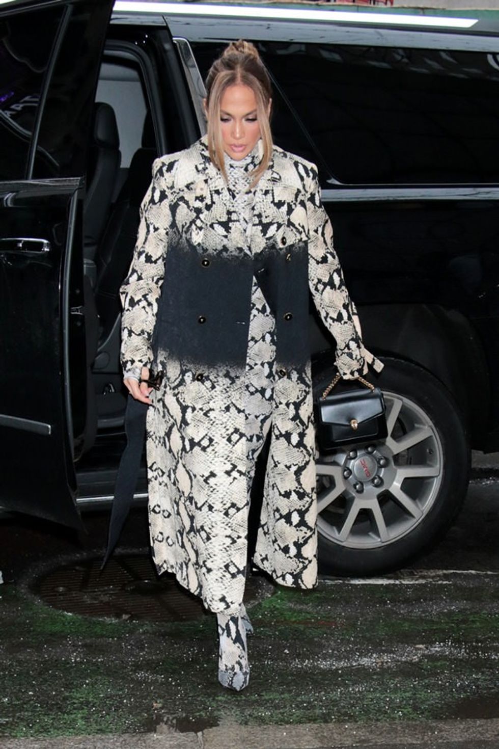 Jennifer Lopez Marry Me TV Style Fashion Valentino Roberto Cavalli Tom Lorenzo Site 1