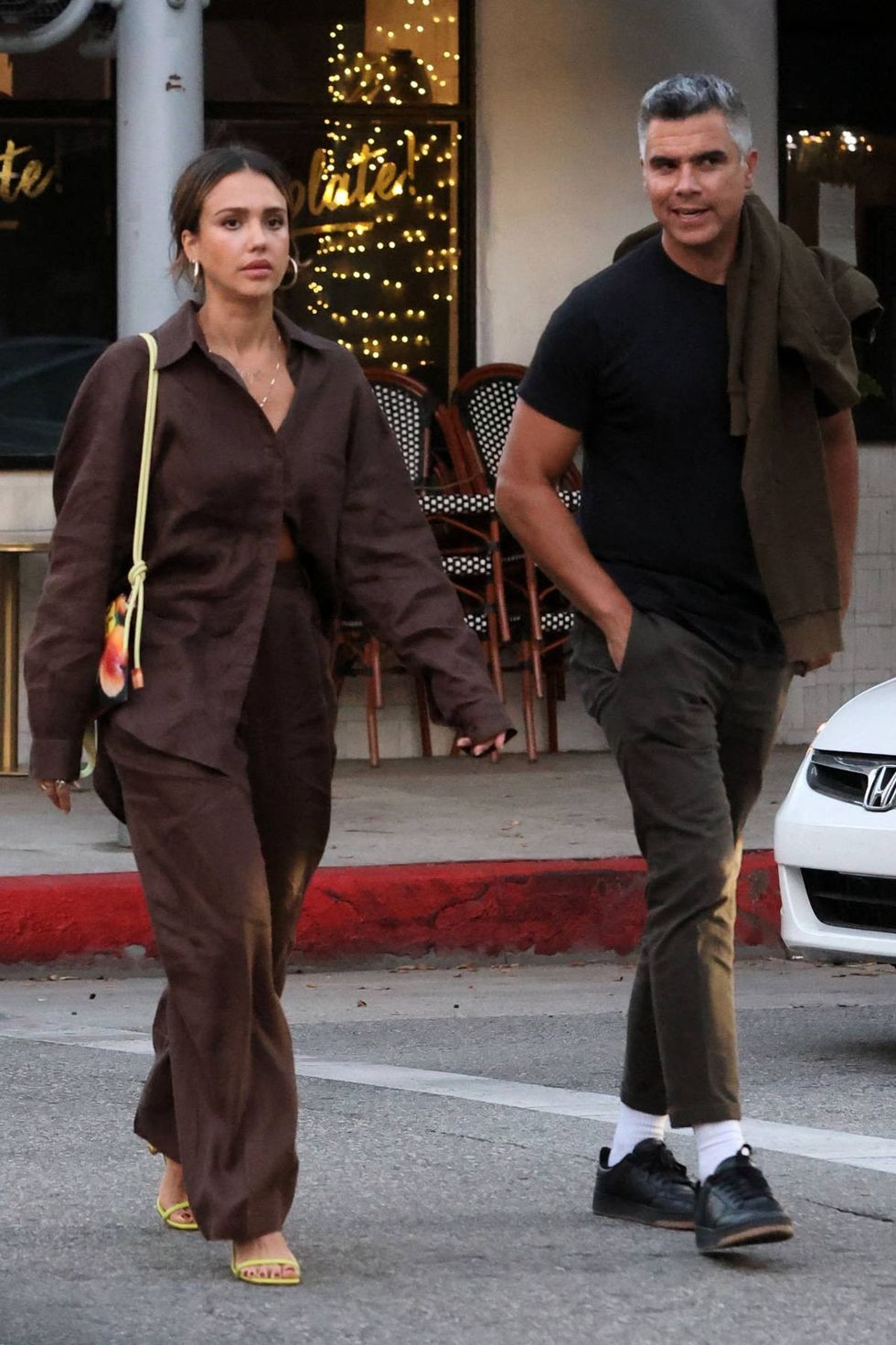 Jessica Alba looks stylish in a brown outfit while out for some shopping with husband Cash Warren in Beverly Hills California 310823 2