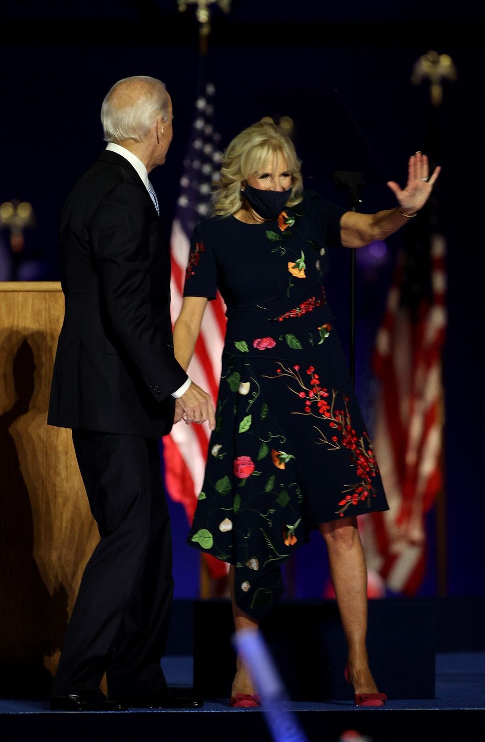 Jill Biden vestido de flores scaled