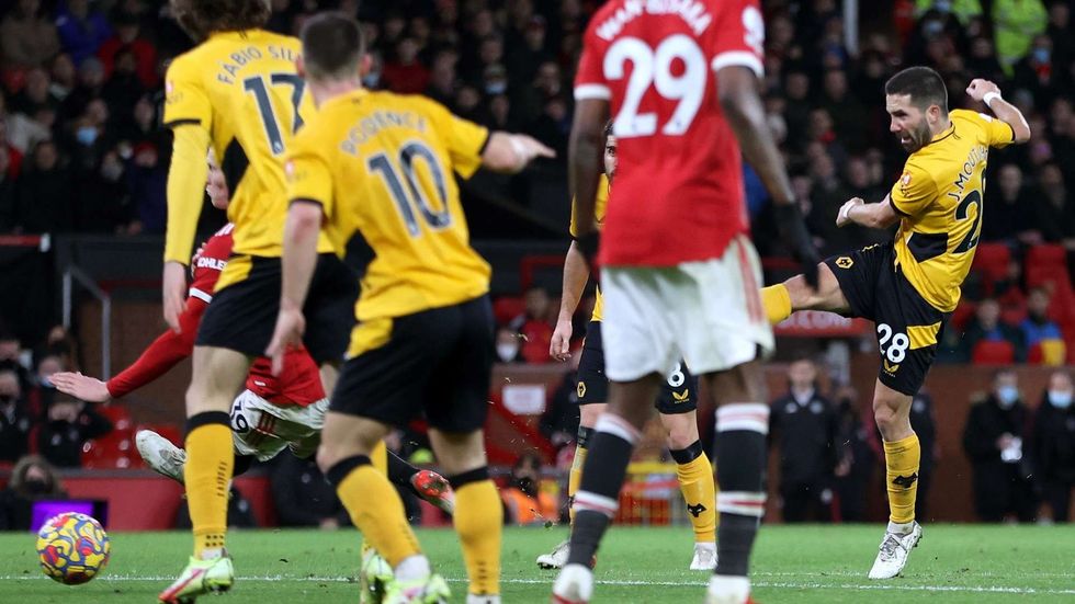 Joao Moutinho scores Man Utd vs Wolves 2021 22