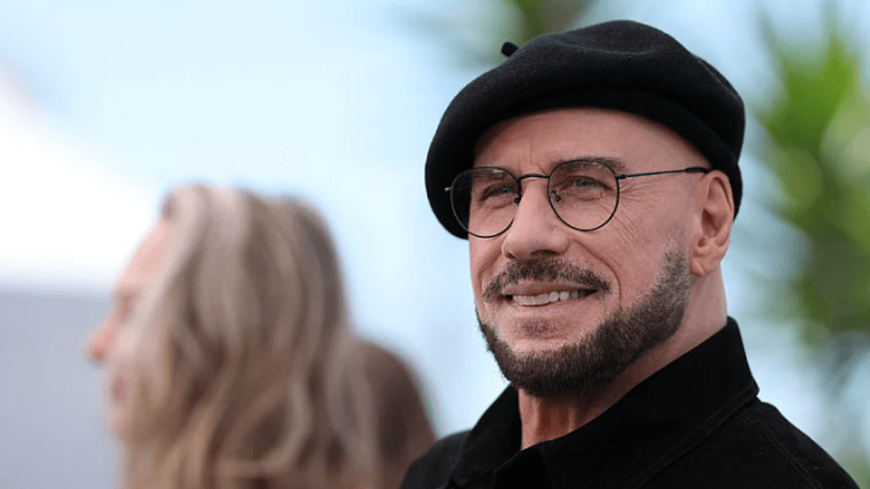 John Travolta zbulon pse mbajti beretë në Kanë