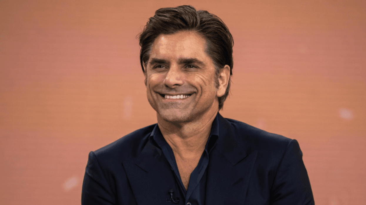 John Stamos - aktori që u bë ikonë e televizionit, por kaloi një periudhë të vështirë pas kamerave John Stamos - aktori që u bë ikonë e televizionit, por kaloi një periudhë të vështirë pas kamerave
