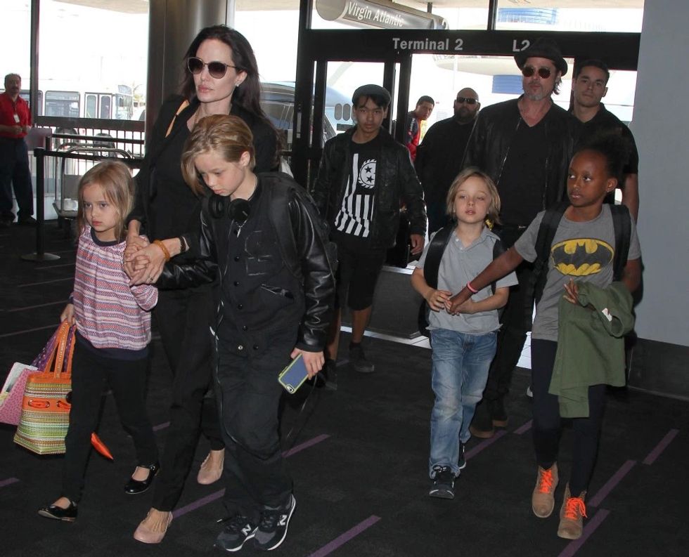 Jolie po e paraqet Pittin si “baba të keq”.