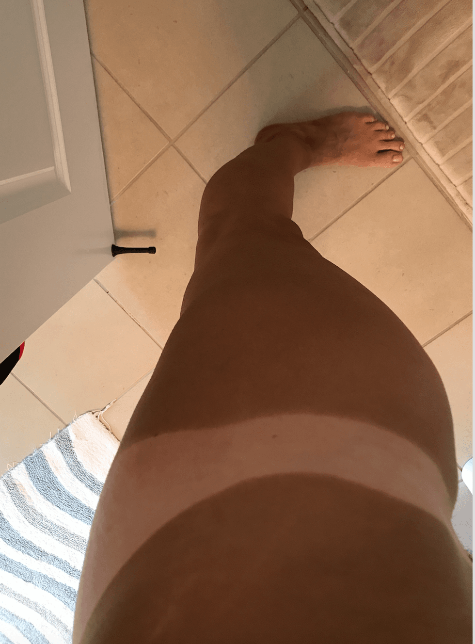 JR2520post tan2520leg butt2520before2520showering