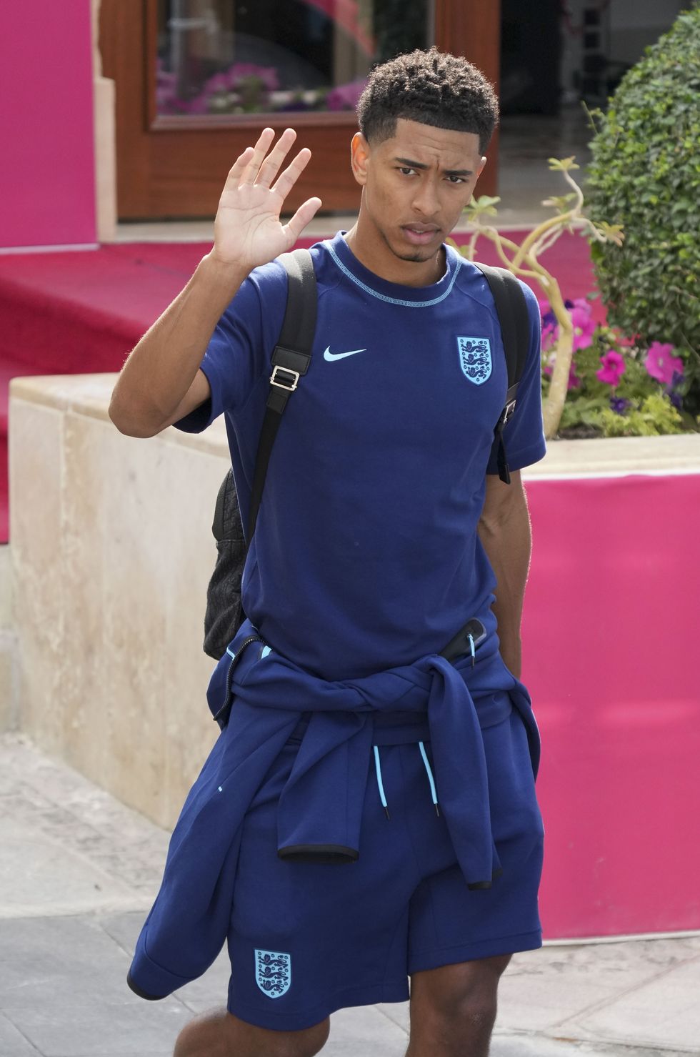 Jude Bellingham largohet nga baza e ekipit për të fluturuar në shtëpi