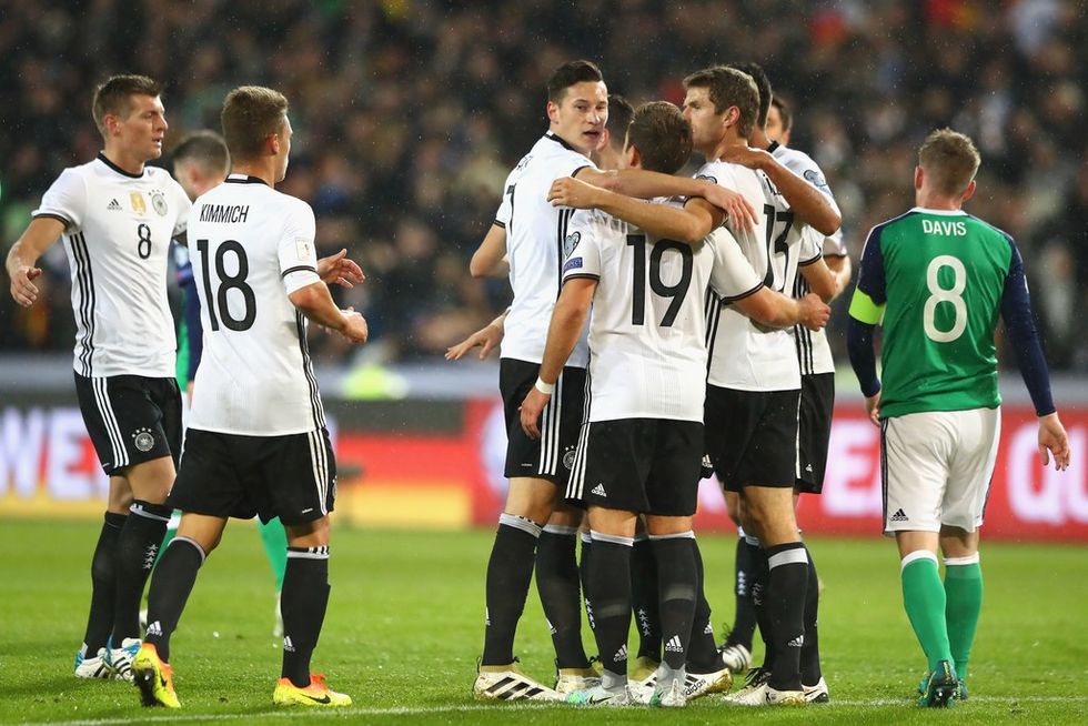 Julian Draxler realizoi golin e parë.