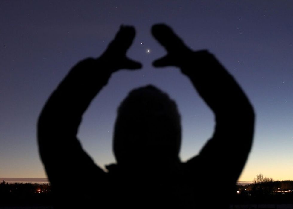 Jupiter Venus Katie Dec 14 5 30pm 45 arc mins S 1