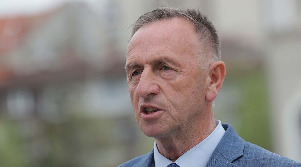 Jusuf AzemI ne vend te protestave te 1 majit SPSPK foto Ridvan Slivova 1 e1647176555237