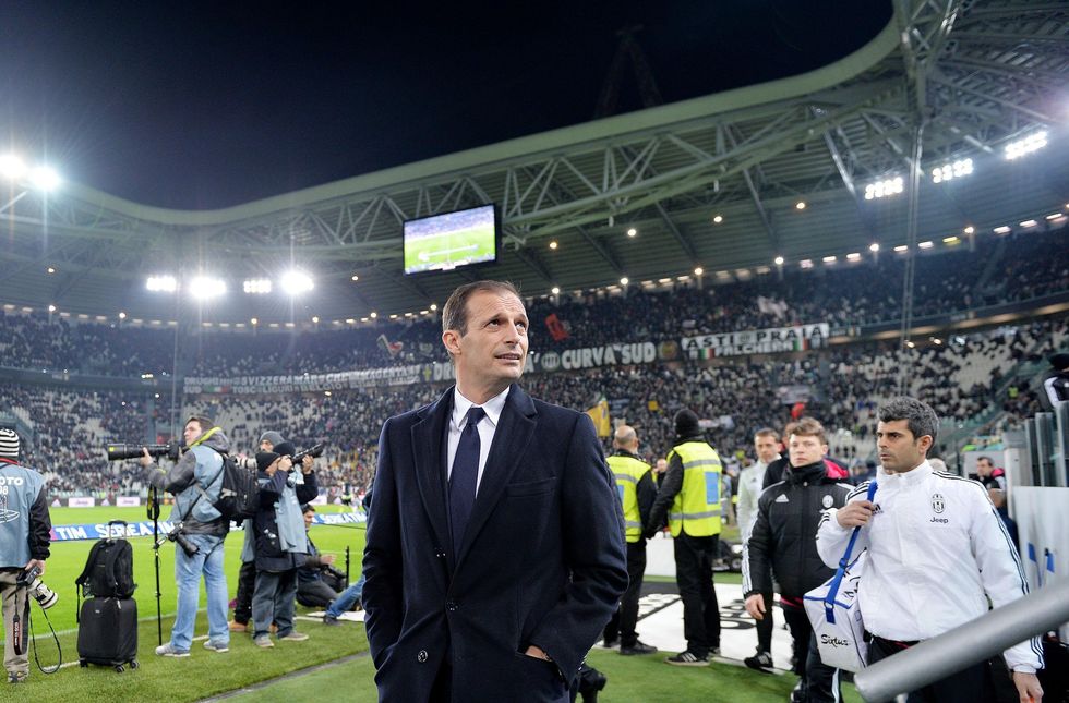 Juventus' coach Massimiliano Allegri looks on prior the Italian Serie A soccer match Juventus FC vs Genoa CFC at Juventus stadium in Turin, Italy, 03 February 2016. ANSA/ALESSANDRO DI MARCO