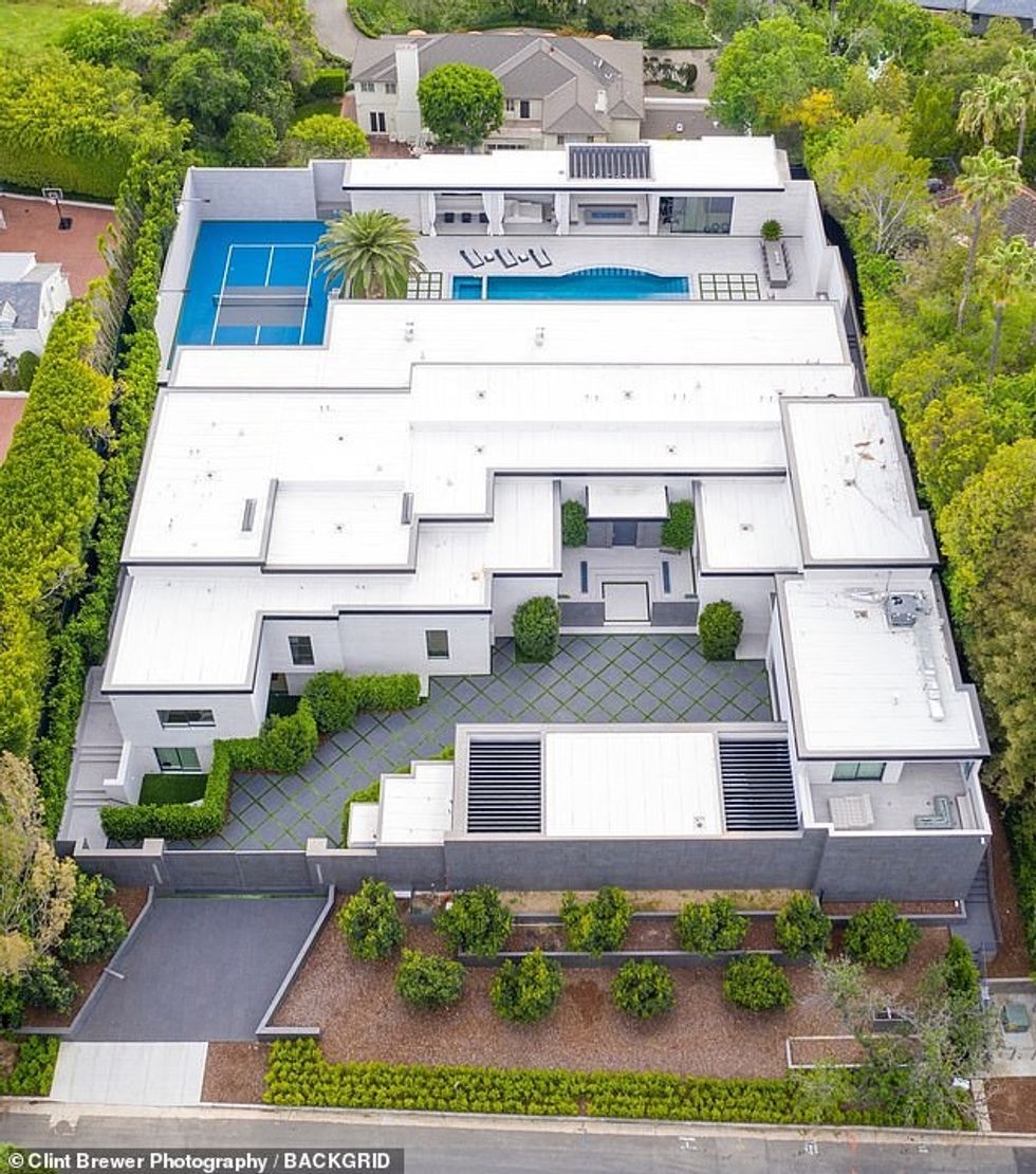 k7