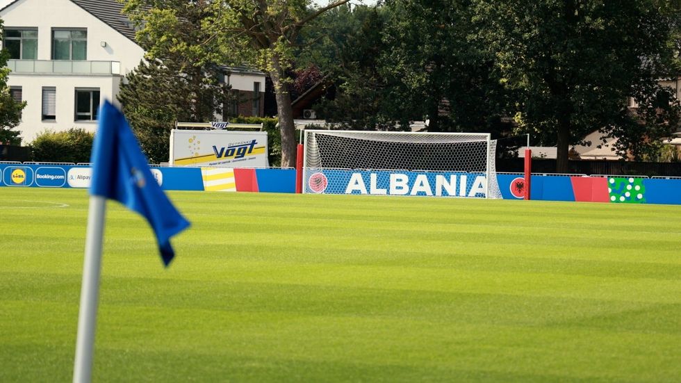 Kaiserau kamen kampi baze shqiperia euro 2024 1