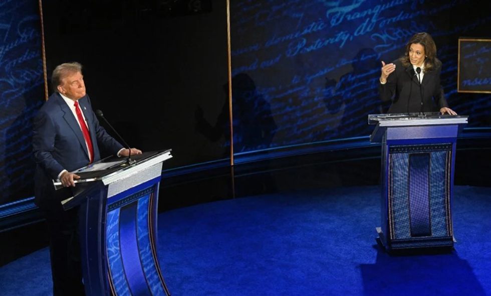 kamala harris donald trump