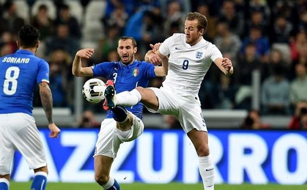 Kane Chiellini 2