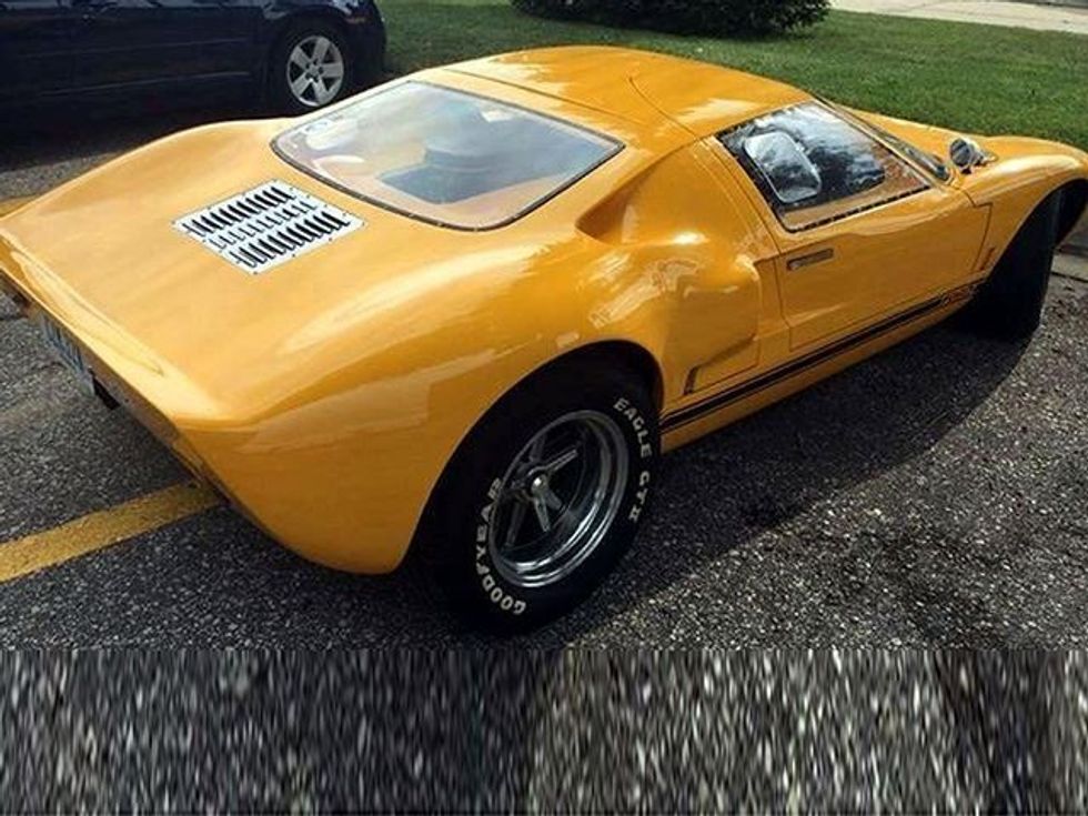 Kapen hajnat që vodhën veturën e rrallë dhe provuan ta fshehin duke ia ndryshuar ngjyrën foto 2