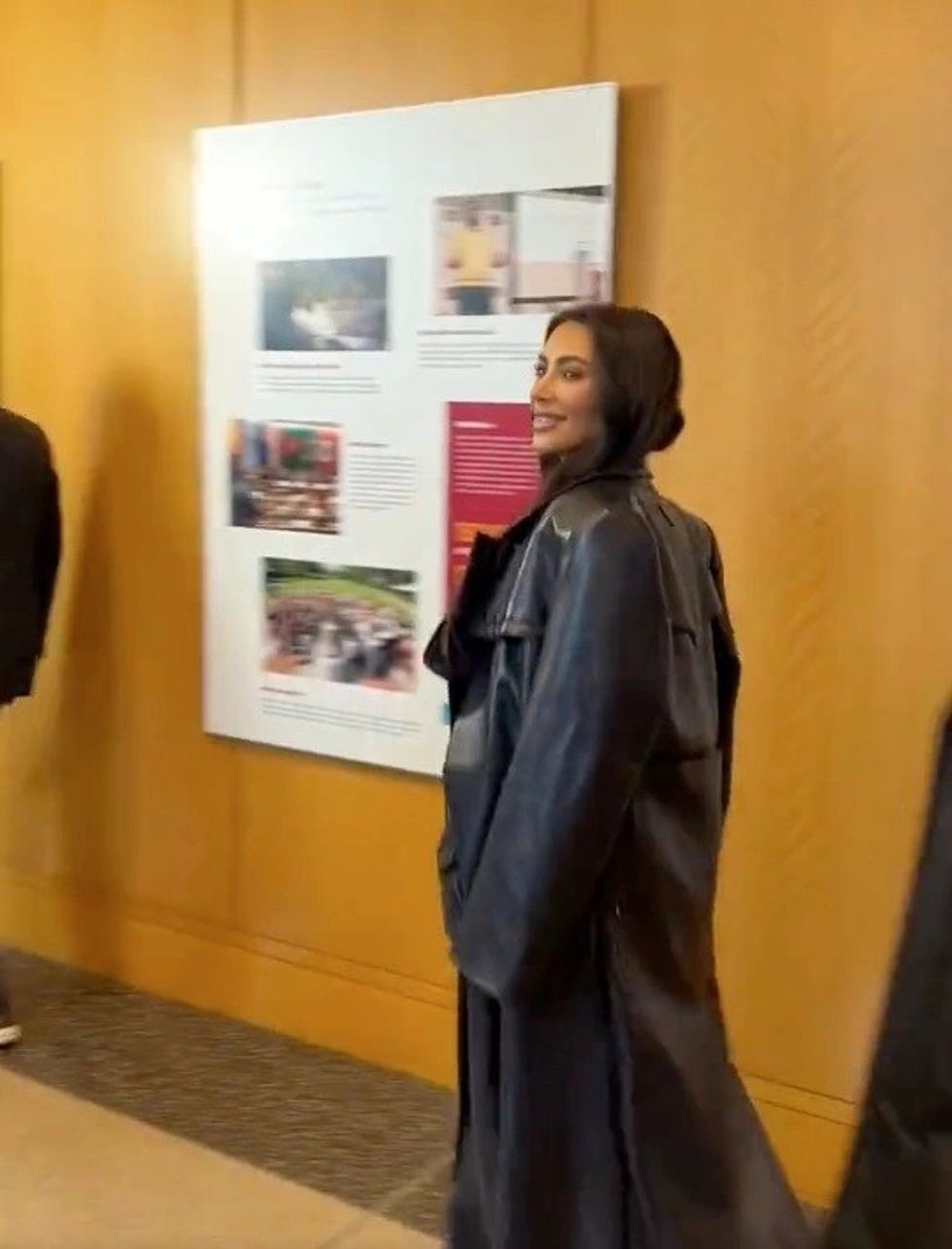 kardashian fans divided kim spotted 789987409