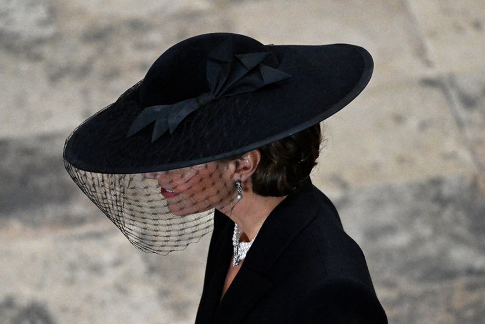 kate middleton necklace queen elizabeth funeral 1663582231