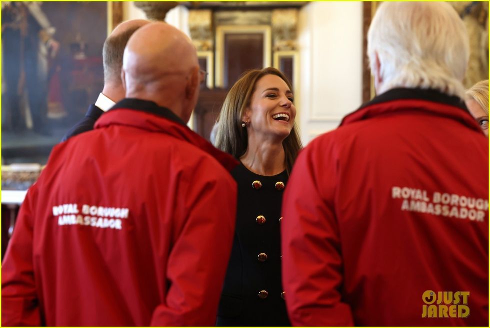 kate middleton prince william meet staffers 06