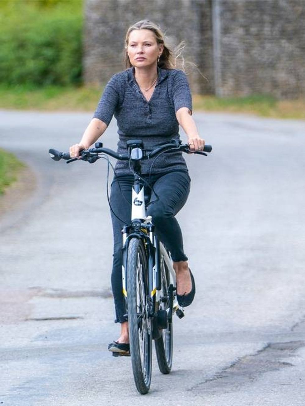 kate moss bike outfit 287878 1592904808762 image.c