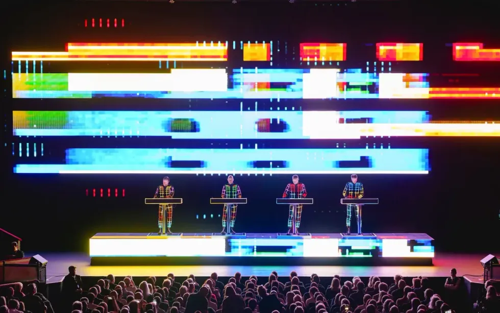Grupi Kraftwerk dikur parashikoi të ardhmen; tani ka ngecur në të kaluarën