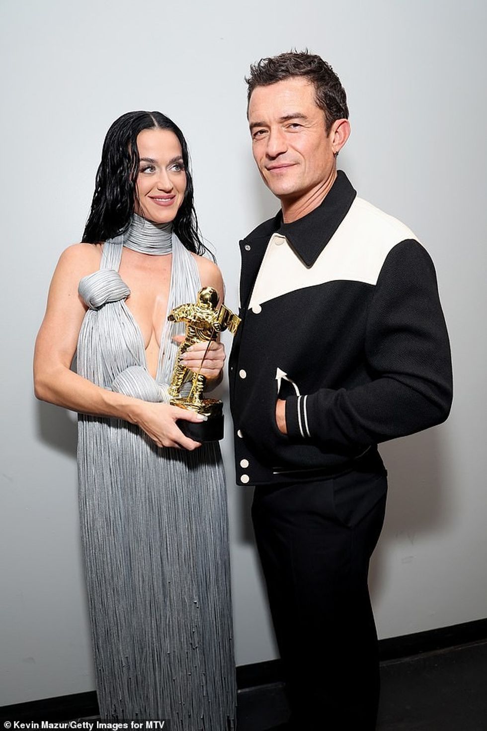 Katy është mbështetur nga bashkëshorti i saj Orlando Bloom gjatë gjithë paraqitjes