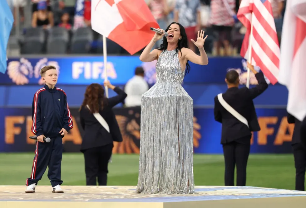Ceremonia spektakolare e hapjes së Kampionatit Botëror në Los Angeles: Katy Perry performoi “Wonder” para ndeshjes SHBA-Paraguai