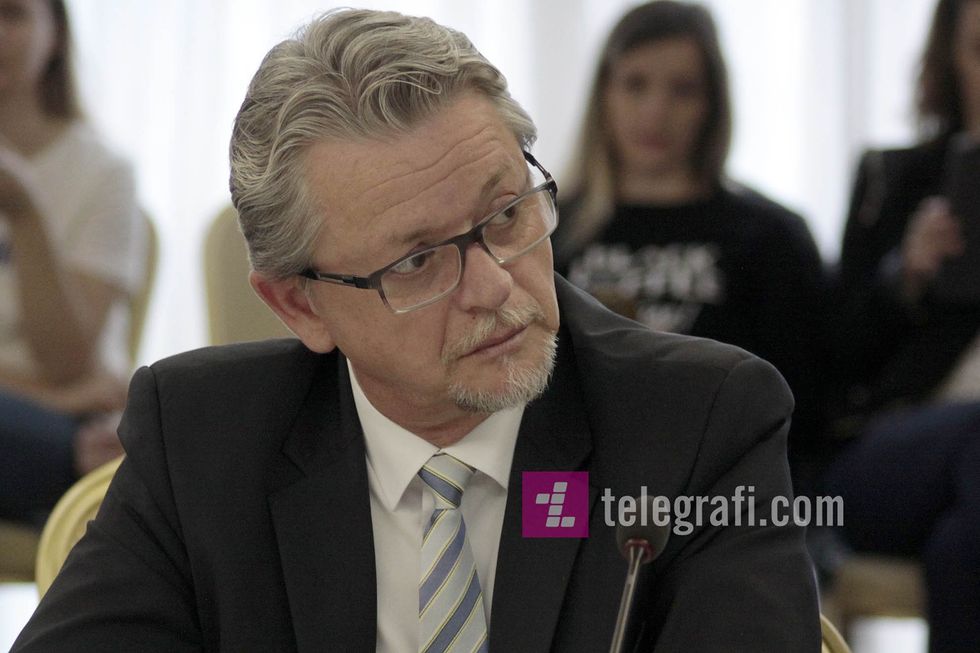 KDI diskutim publik me deputetet e Kuvendit te Kosoves Dukagjin Gorani foto Ridvan Slivova 10