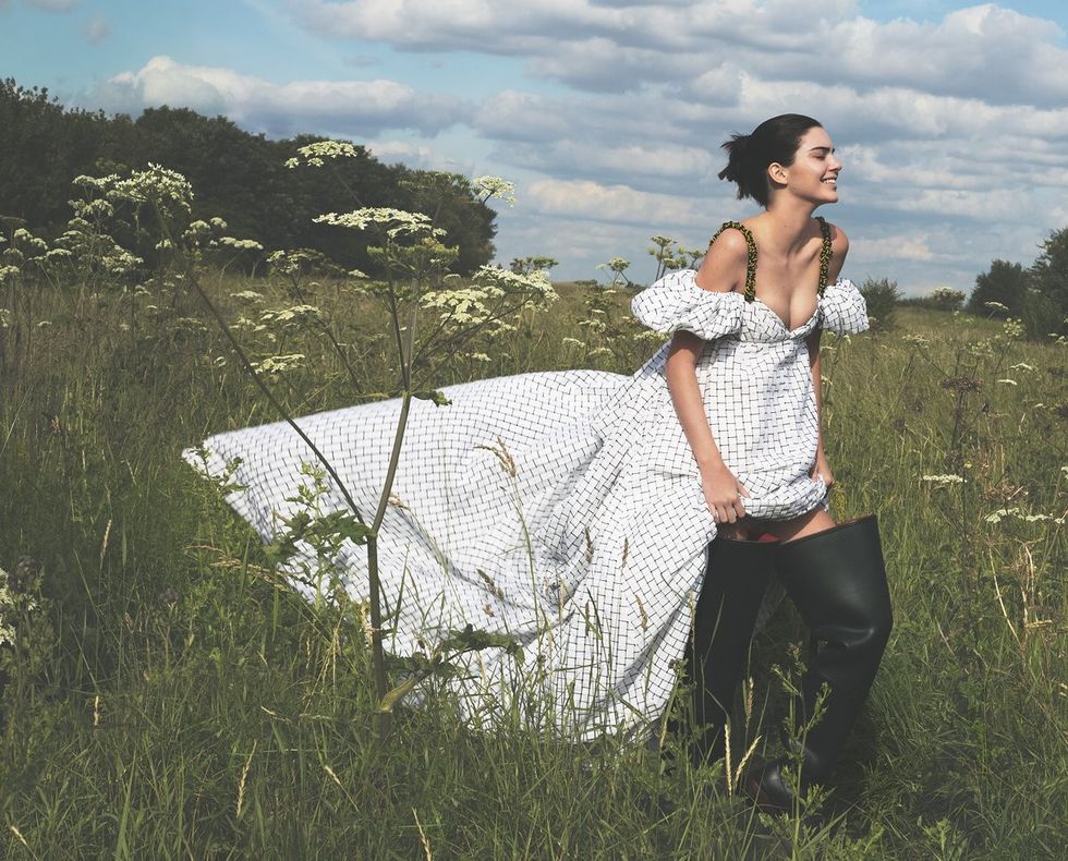 kendall-jenner-2016-september-cover-vogue-02