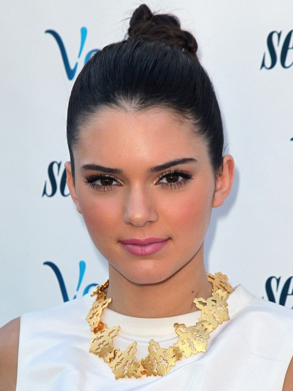 Kendall Jenners hair up