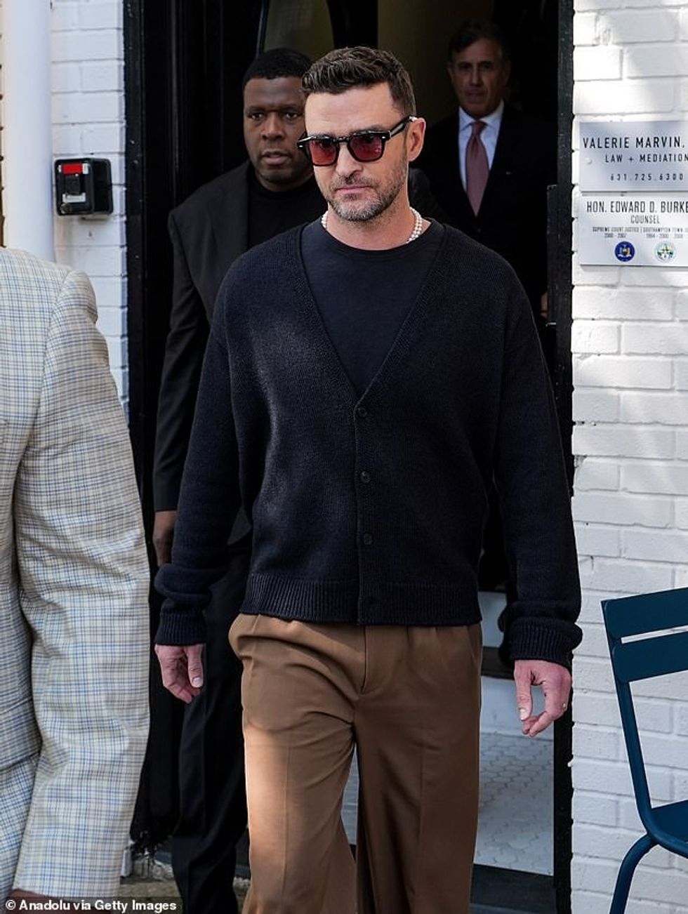 Këngëtari i grupit të djemve, i kthyer në yll solo, u pa në një seancë dëgjimore javën e kaluar në Hamptons