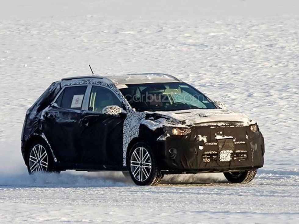 Kia e re testohet në sipërfaqen e ngrirë të liqenit foto 4