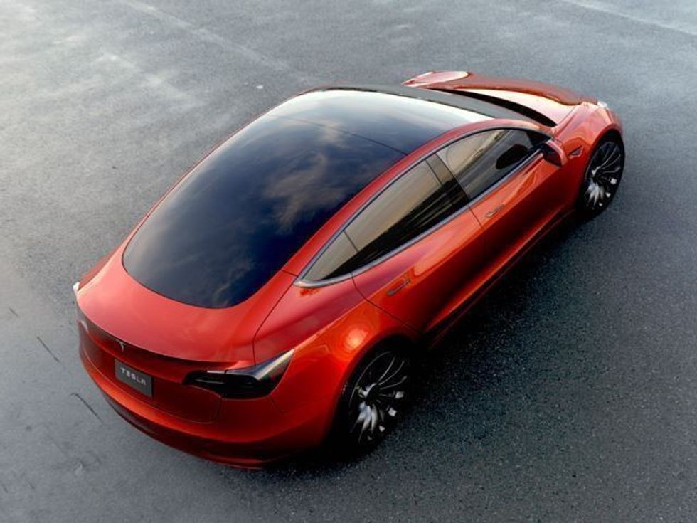 Kia sfidon Tesla Model 3 me modelin Stinger EV foto 5