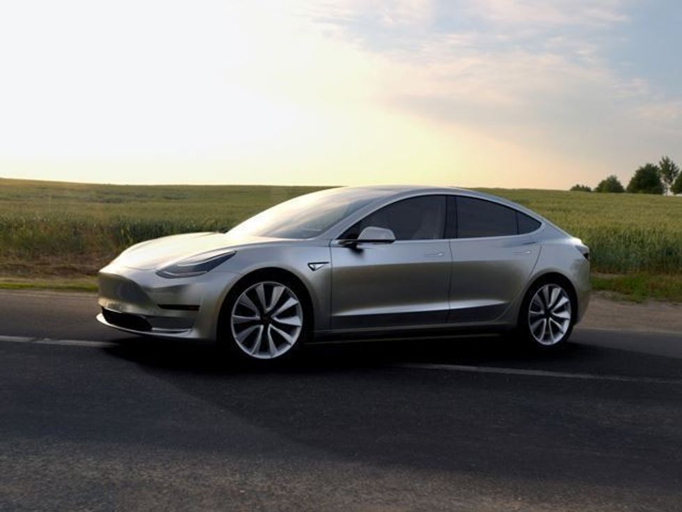 Kia sfidon Tesla Model 3 me modelin Stinger EV foto 6