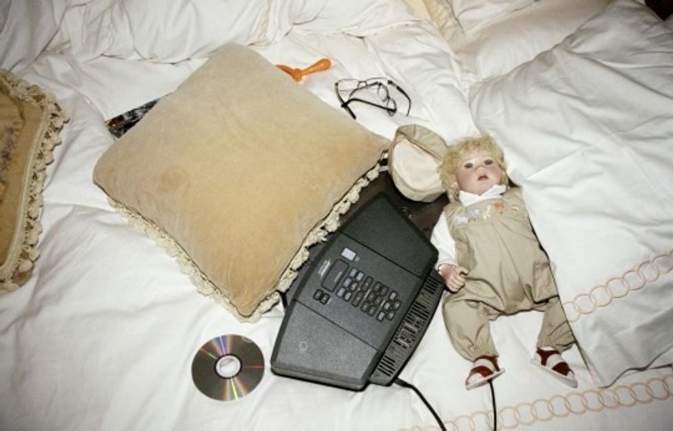 KillingMichaelJackson S01 Treatment Room Screen Shot 2019 06 18 at 11.55.10 8733