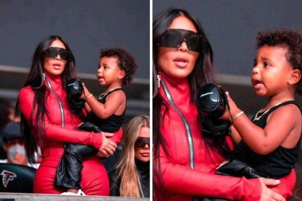 Kim Kardashian e a filho Psalm 1