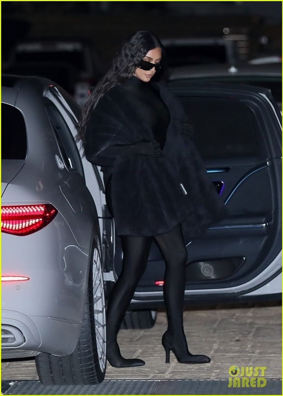 kim kardashian grabs dinner with kris jenner corey gamble at nobu 09