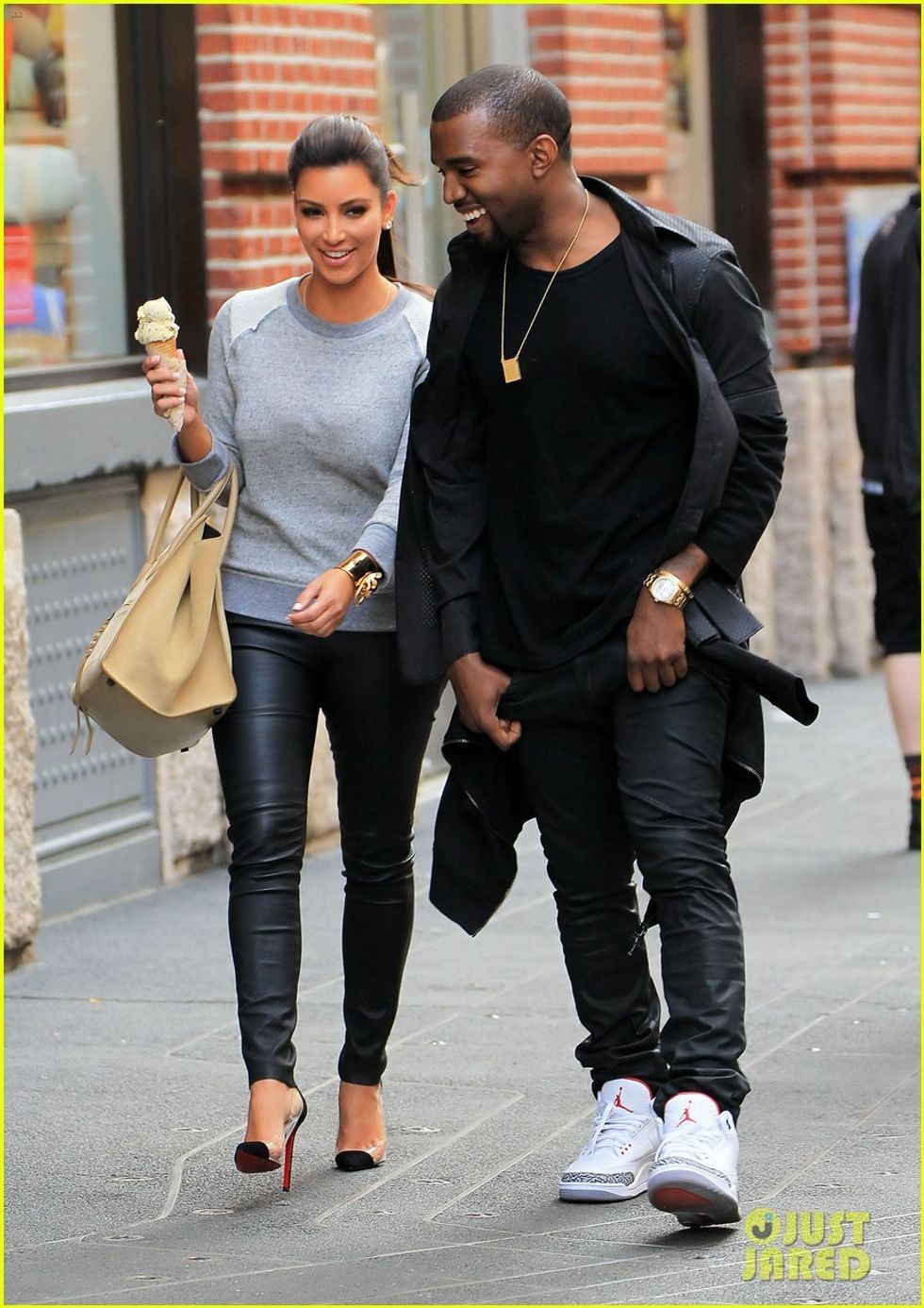 kim kardashian kanye west shop nyc 090212 5