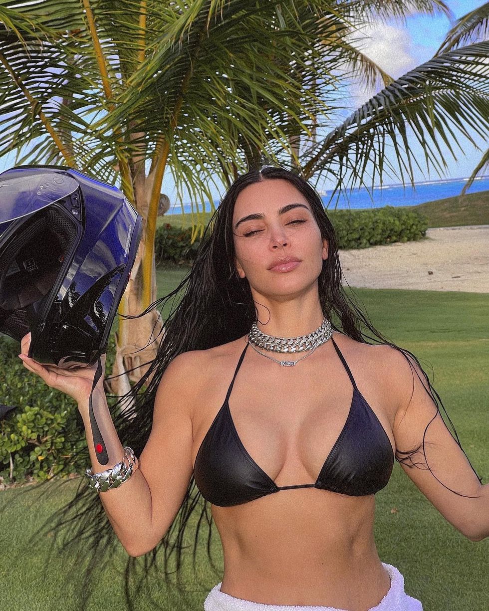 kimkardashian 275164144 664800724770778 8760319060680383576 n