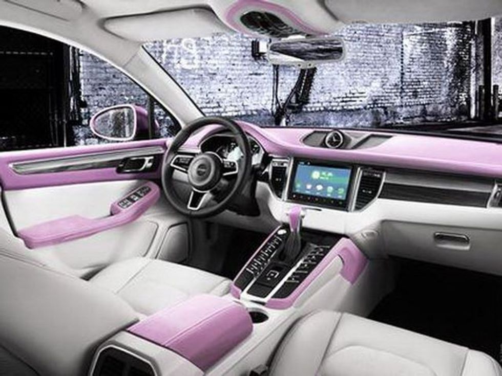 Kinezët e imitojnë modelin nga Porsche ne kete forme te çuditshme foto 5