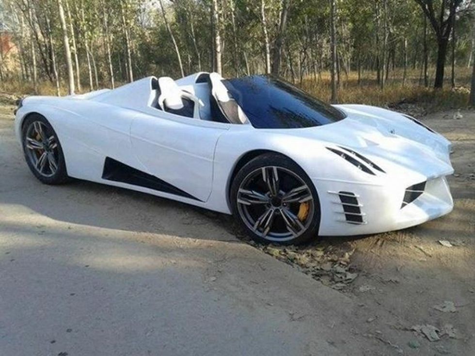 Kinezët prodhojnë imitimin e Pagani Huayra që ka vetëm katër kuajfuqi foto 5