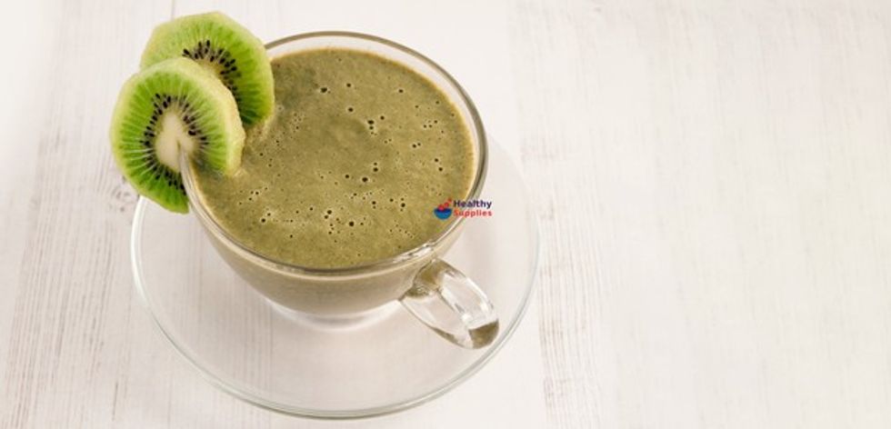 kiwi green tea smoothie full shot 1