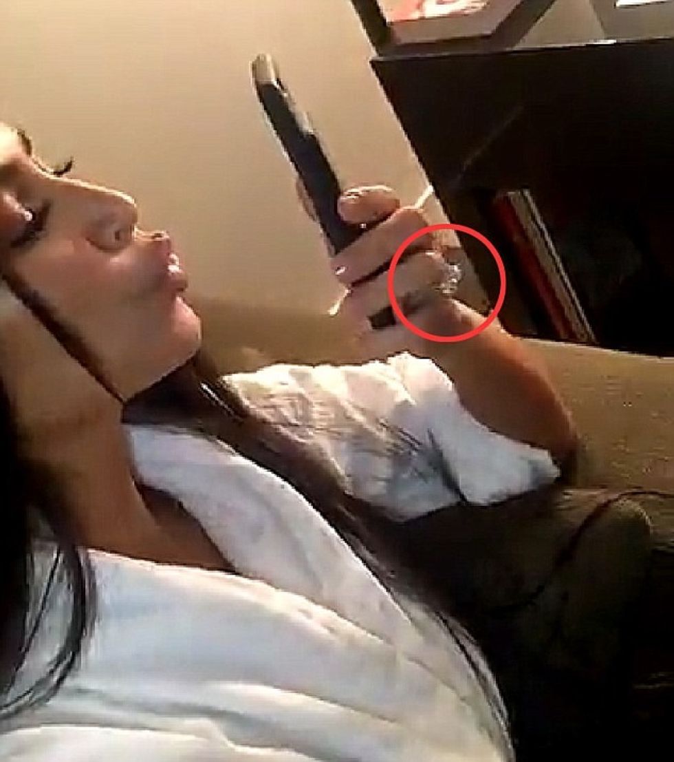 Kjo besohet të jetë unaza në vlerë prej 4.5 milionë dollarësh që iu vodh Kimit.