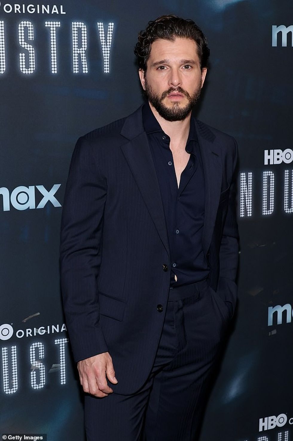 Kjo vjen pasi Kit zbuloi se i mungonte familja e tij teksa mori pjesë në premierën e sezonit të tretë të serialit të tij hit HBO Industry në Nju Jork javën e kaluar.