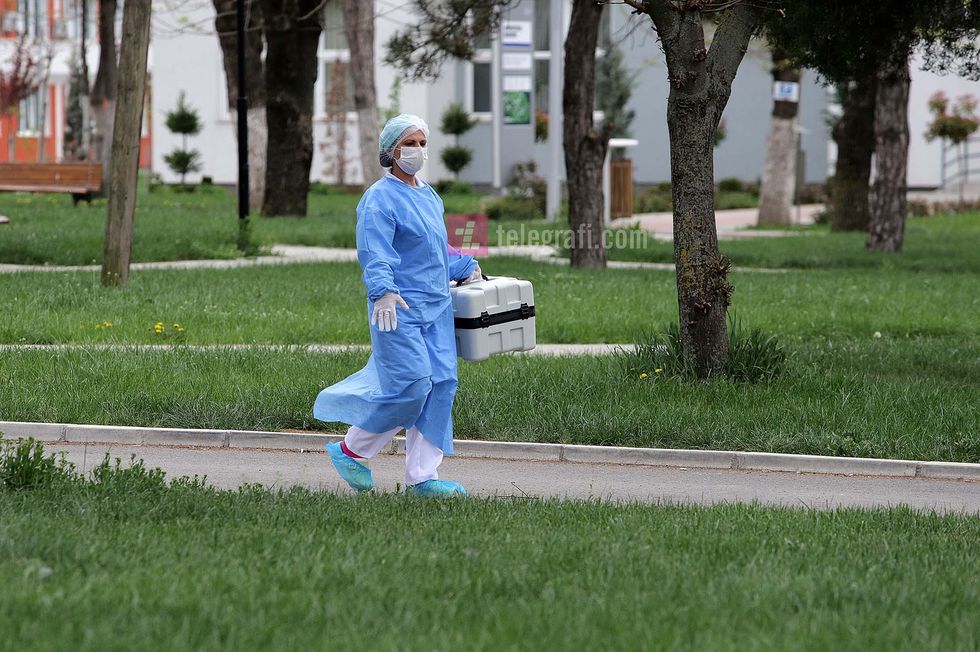 klinika infektive koronavirus covid19 foto Ridvan Slivova 15