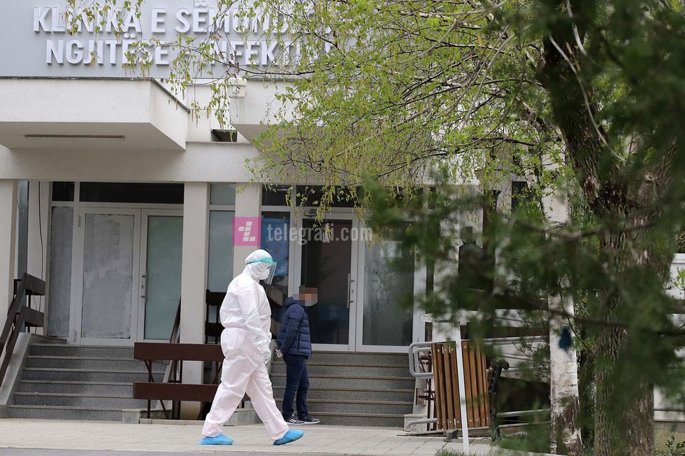 klinika infektive koronavirus covid19 foto Ridvan Slivova 16