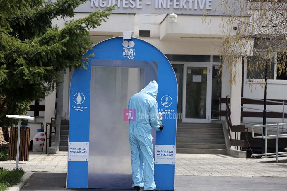 klinika infektive rastet me Koronavirus Covid19 foto Ridvan Slivova 10