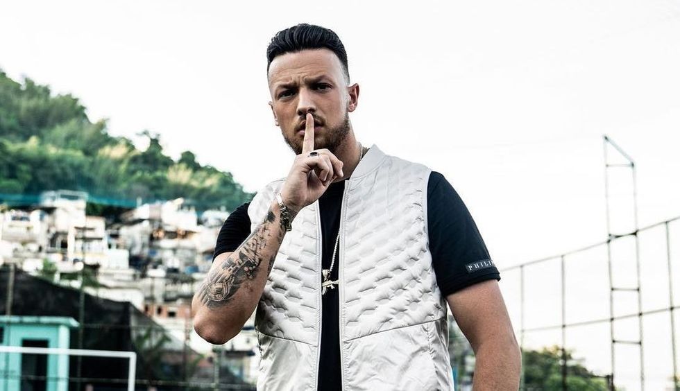 kmn azet 46530327 542936136189429 5058248993090123769 n e1548830970319