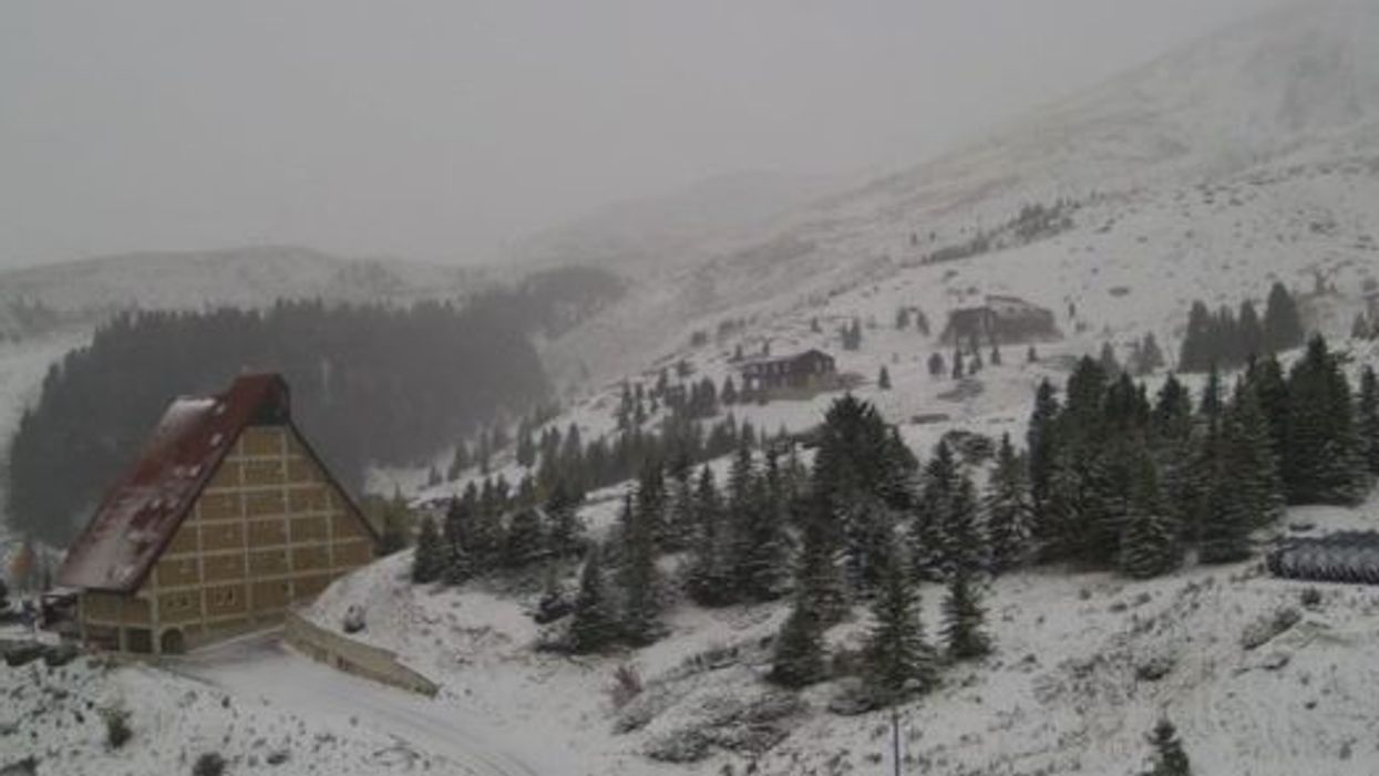 Kodra e diellit me borë