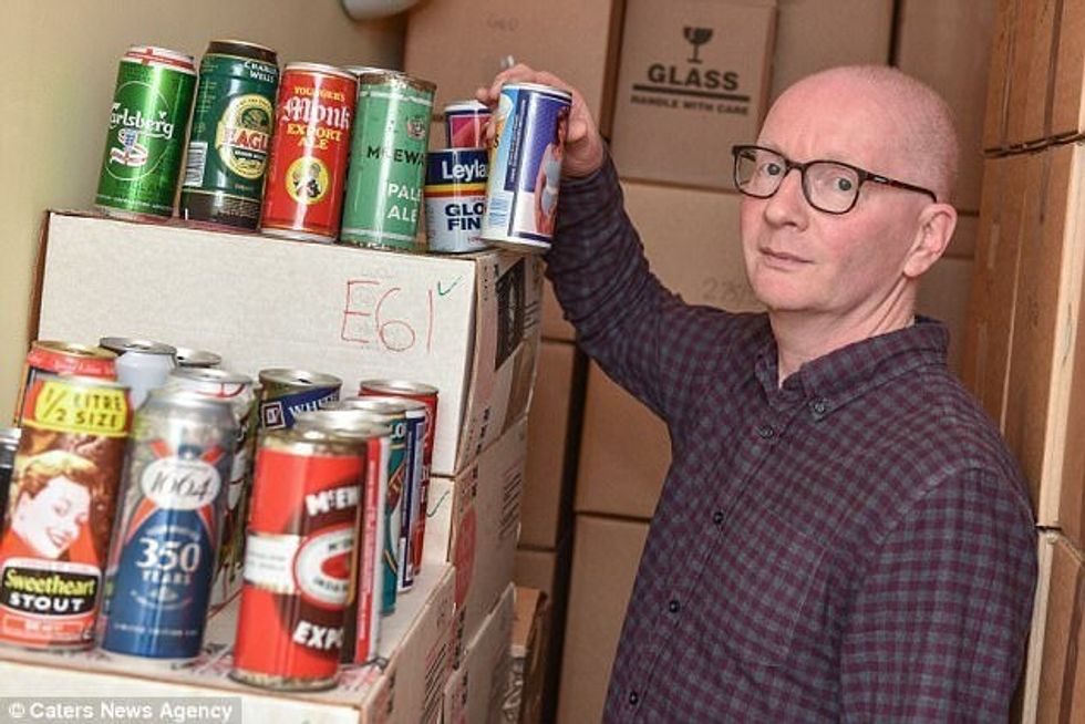 Koleksionin e kanaçeve të birrës që e mblodhi për 42 vjet gruaja po e detyron ta ve ne shitje foto 5