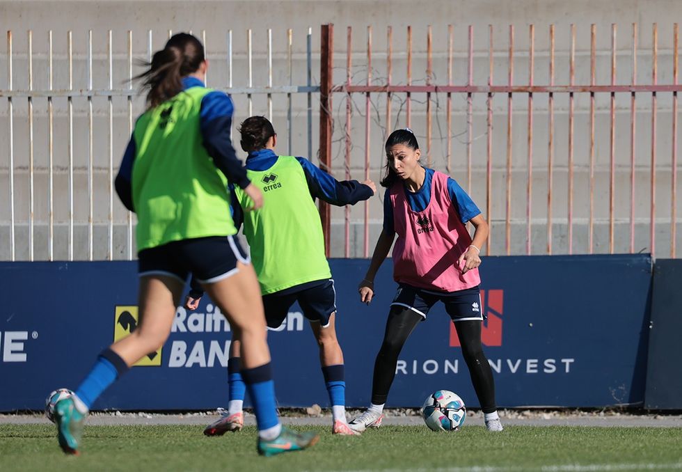 kombetarja a femrat4